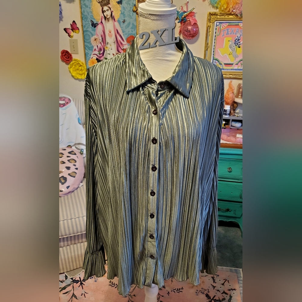 Elegant Metallic Button-Up Blouse